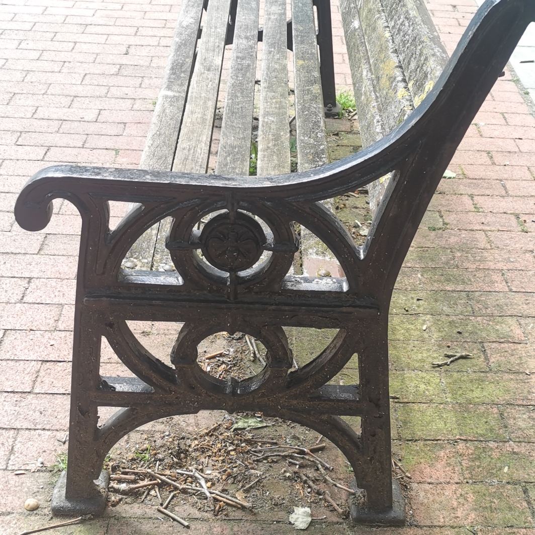 Bee in cast iron bench end, Wellington Place, off Liverpool Road