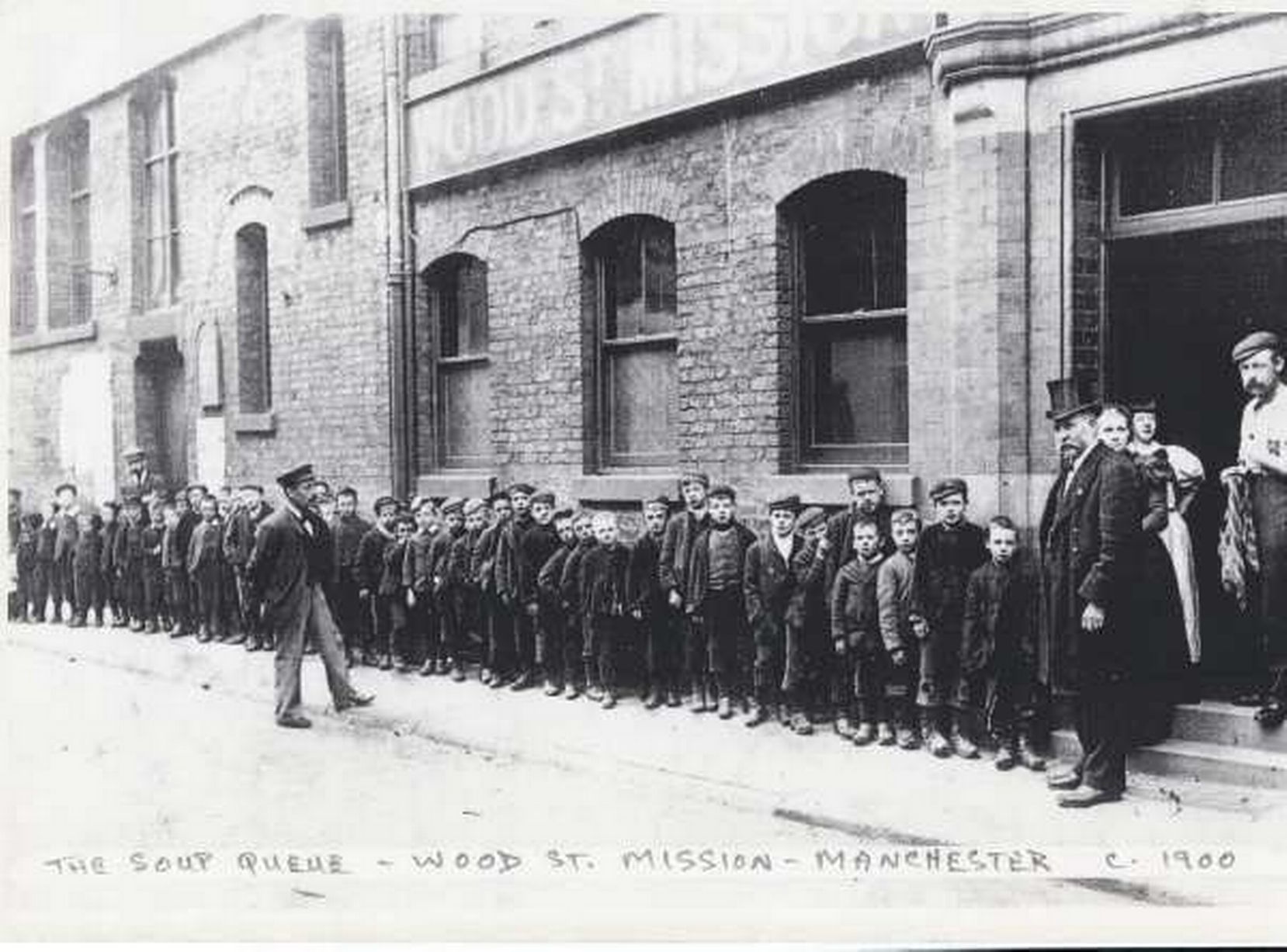The soup queue at Wood Street Mission about 1900